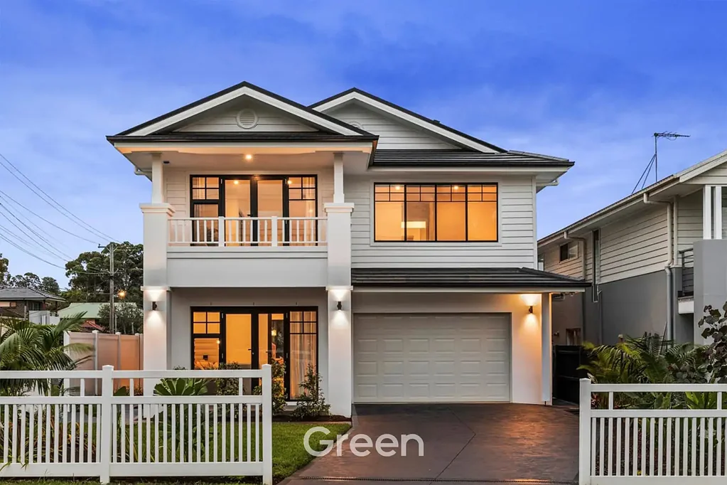 Stunning Detached Four-Bedroom Family Home in the Heart of Ermington!