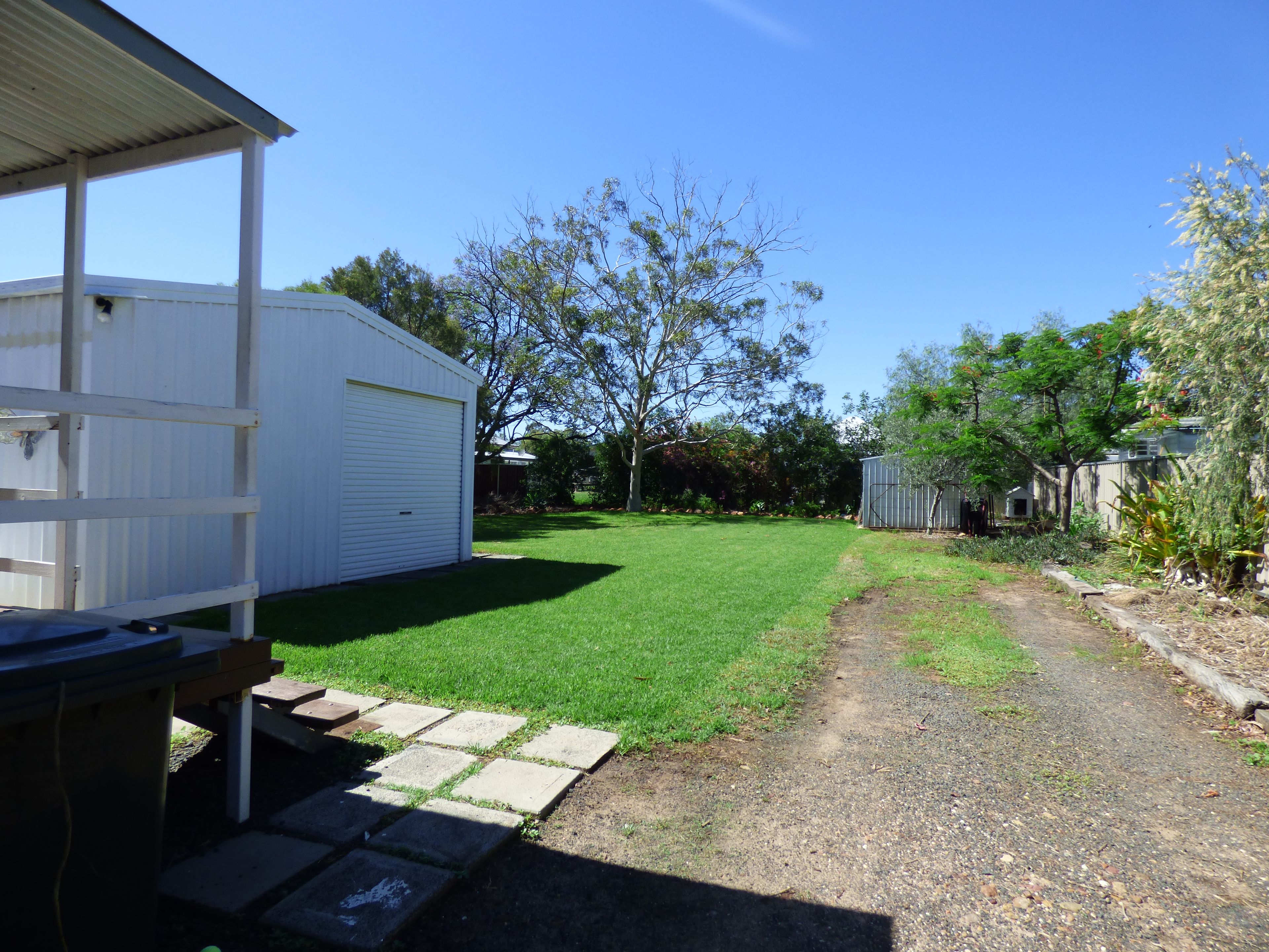 26 CHRYSTAL ST, ROMA QLD 4455, 0 habitaciones, 0 baños, House