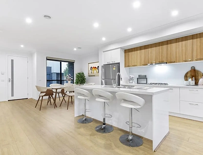 16 Quarter Circuit, Springvale, VIC 3171, 3 침실, 2 욕실, House