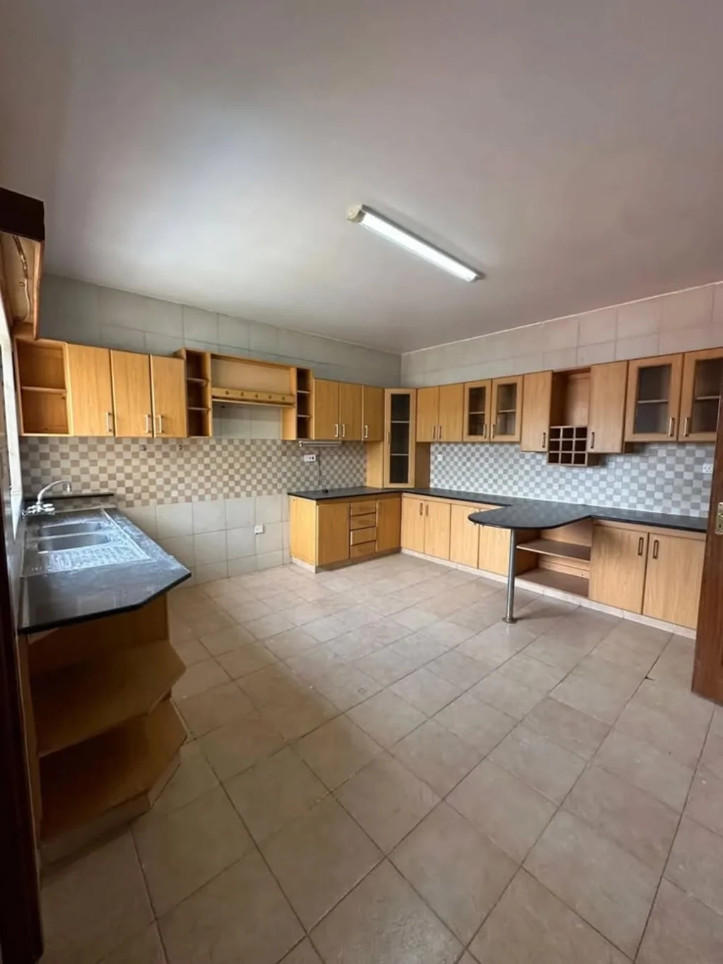 Modern 3 bedroom apartment
