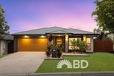 Narangba 4 Bedroom Designed for Living, Built for Entertaining - Narangba Gem