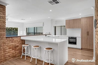 11 Aylesford Drive, Marangaroo, WA 6064, 5 Bedrooms, 2 Bathrooms, House