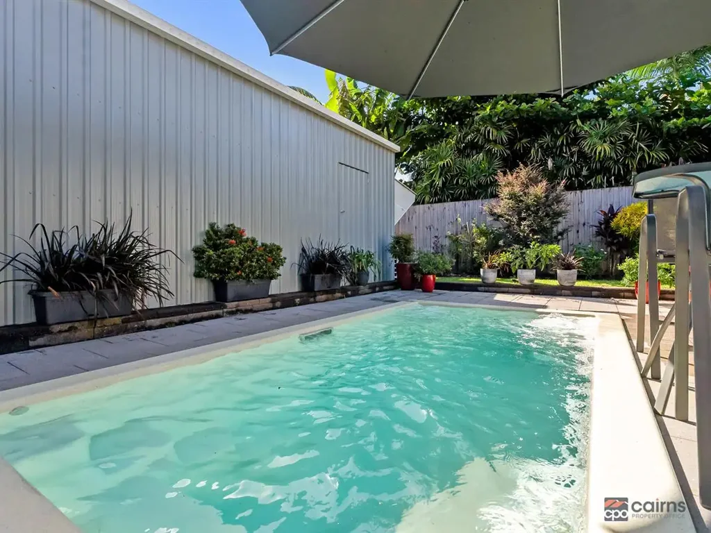 Bentley Park 4房  4 Bedrooms PLUS Large Powered Workshed & Pool
