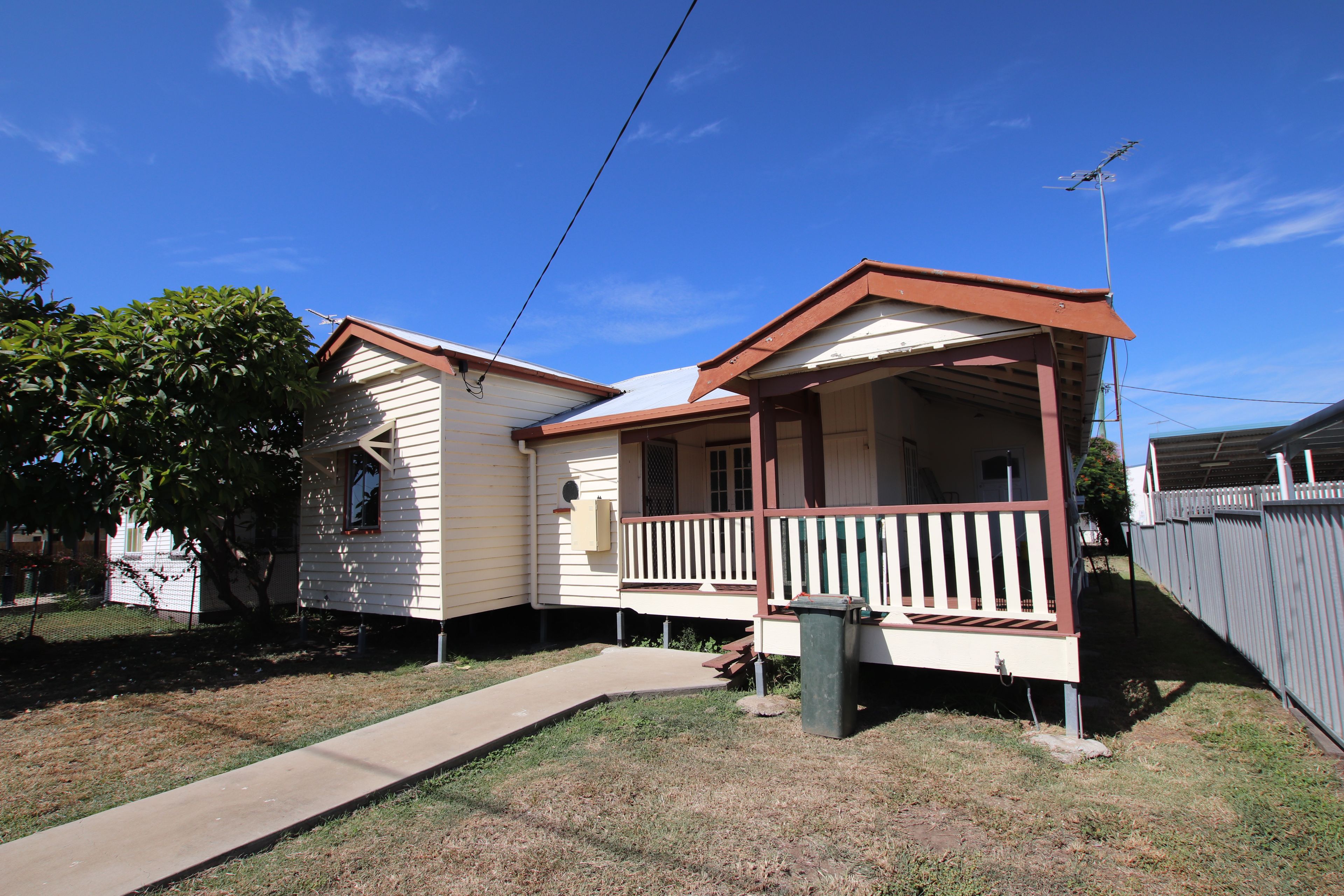 39 KROOMBIT ST, BILOELA QLD 4715, 0 phòng ngủ, 0 phòng tắm, House