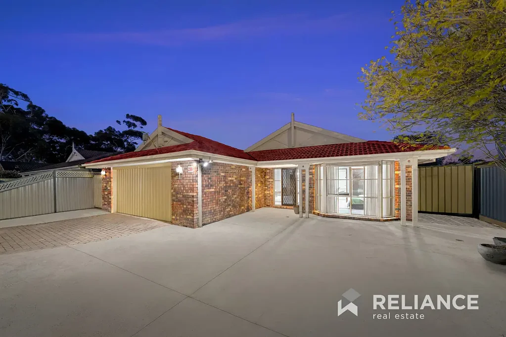 Hoppers Crossing 4ਬੈੱਡਰੂਮ Move-In Ready with Room to Grow – Renovated 4-Bed With Future Development Potential (STCA)