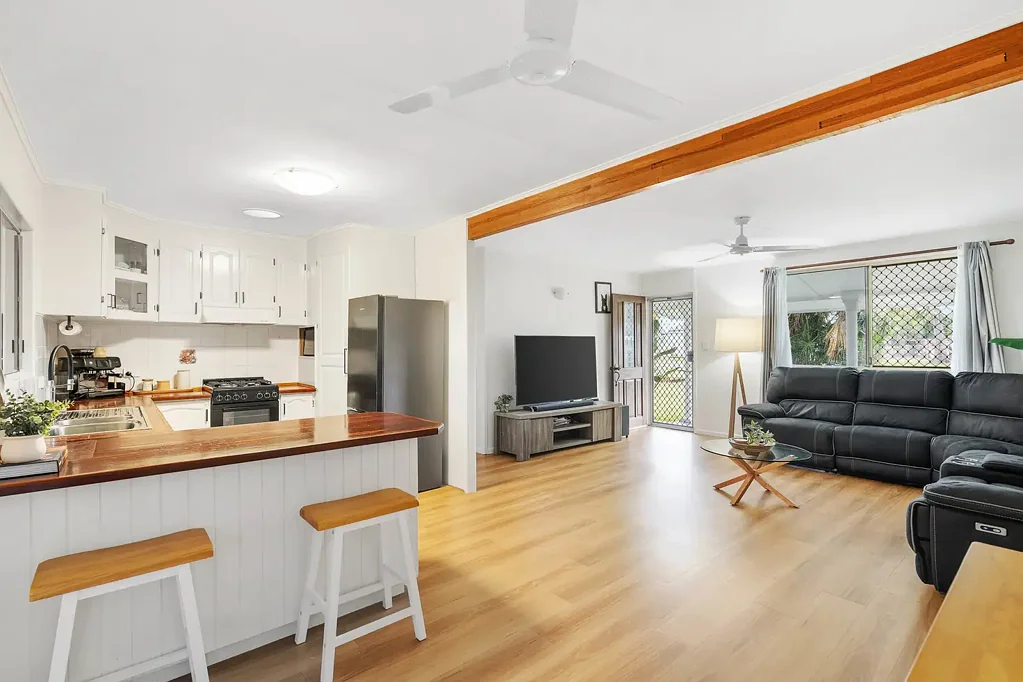 2 Deanna Street, Mirani, QLD 4754
