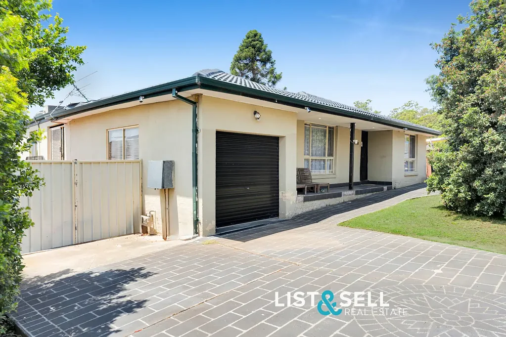 77 St Helens Park Drive, St Helens Park, NSW 2560