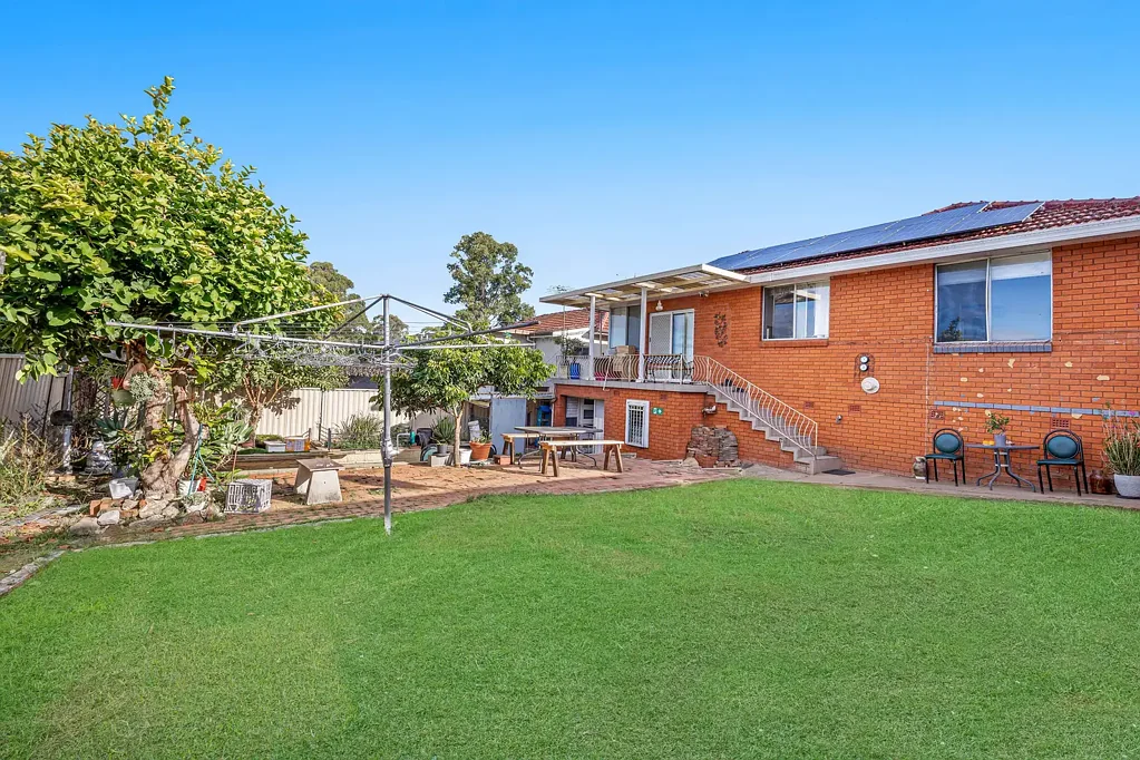 Cabramatta 5Moenga Grand-Scale Living: 2 Substantial Homes with Room to Grow
