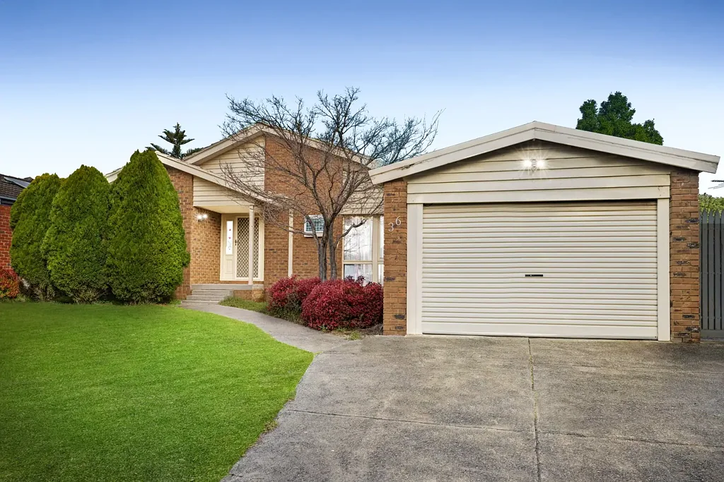 Wantirna South 3房 Knox Gardens Primary School 对面的宽敞家庭住宅 Spacious Family Living Opposite Knox Gardens Primary School