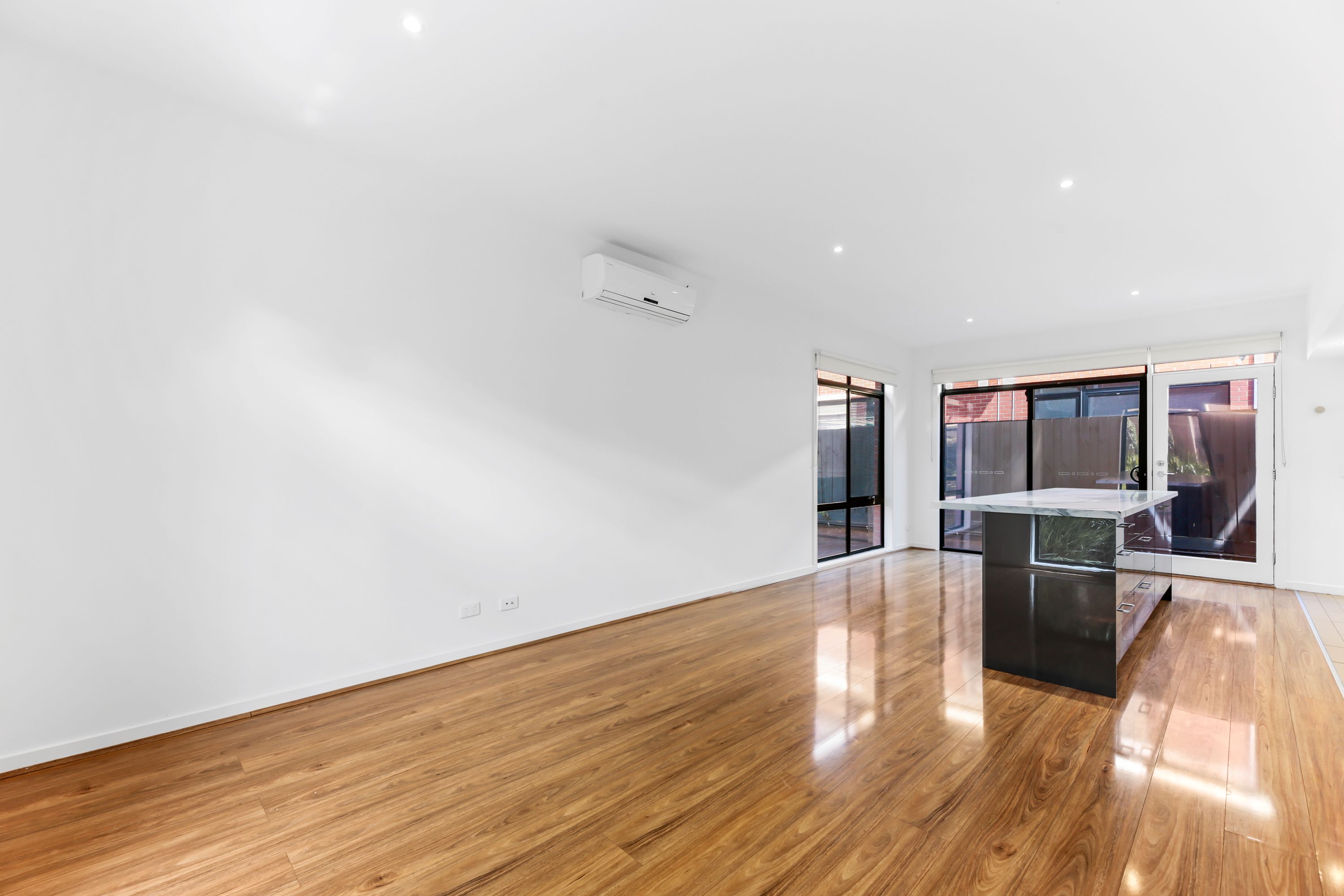 12 LEAF CT, CLAYTON VIC 3168, 0房, 0浴, Townhouse