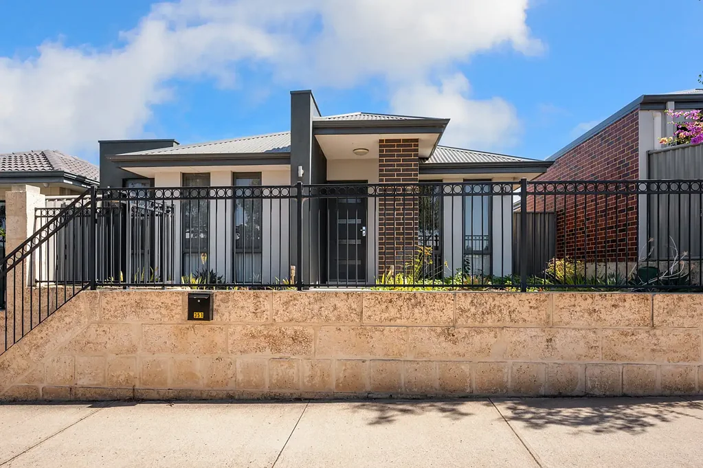 351 Lambeth Circle, Wellard, WA 6170