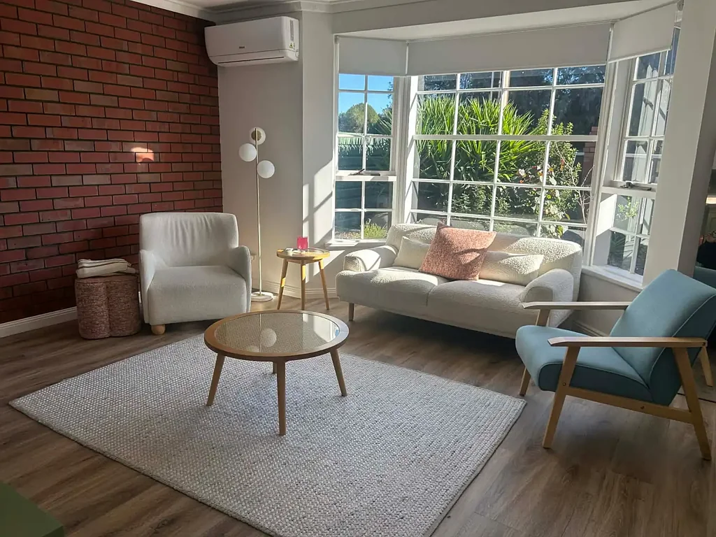 Spacious 3-Bed Lease in Seaton