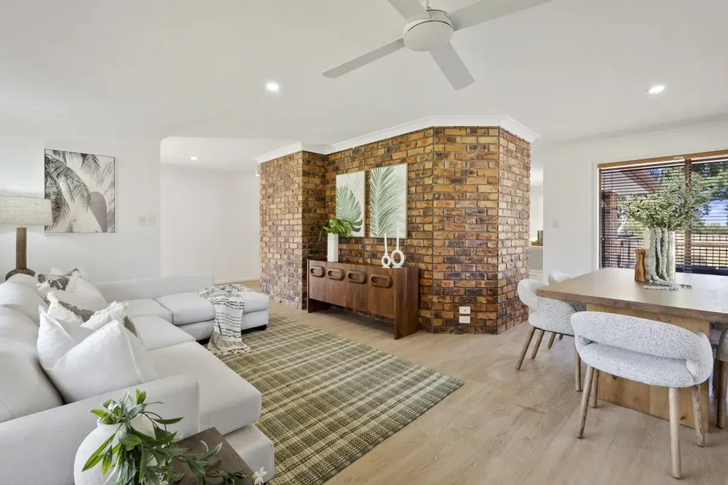 Banora Point 5房  Large family home with studio space downstairs!