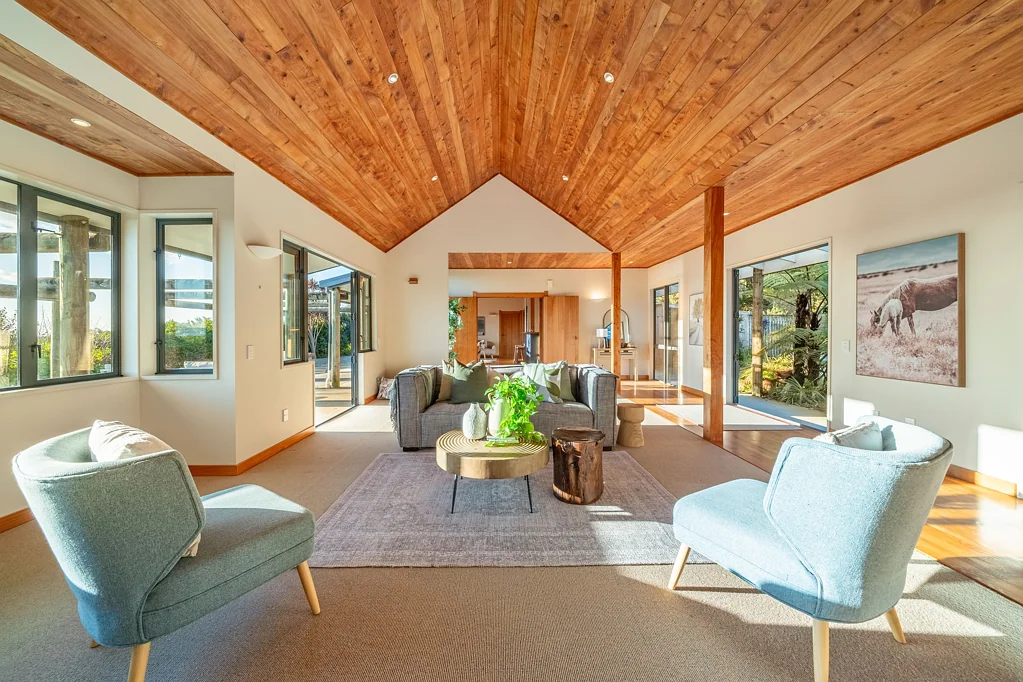 Peka Peka 3 Bedroom VENDOR SAYS SELL! OCEAN VIEWS, COUNTRY VIBES