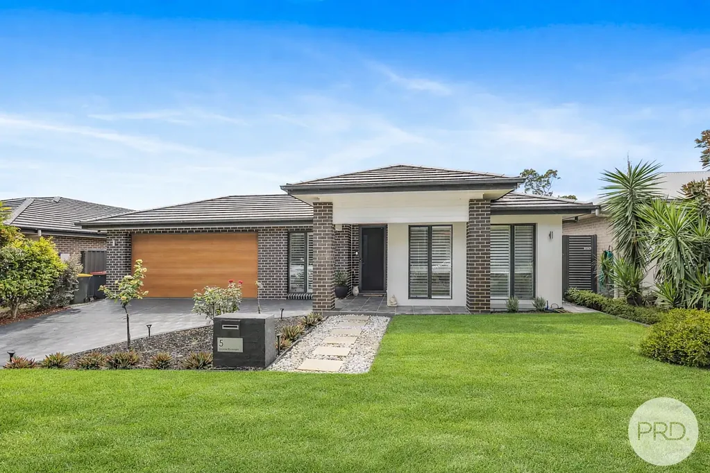 5 Seaside Boulevard, Fern Bay, NSW 2295