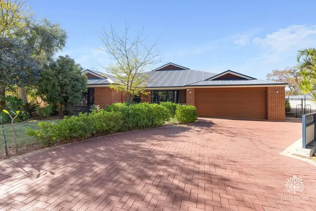 High Wycombe 4房  UNDER OFFER