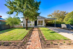 65 Wade Street, Coolamon