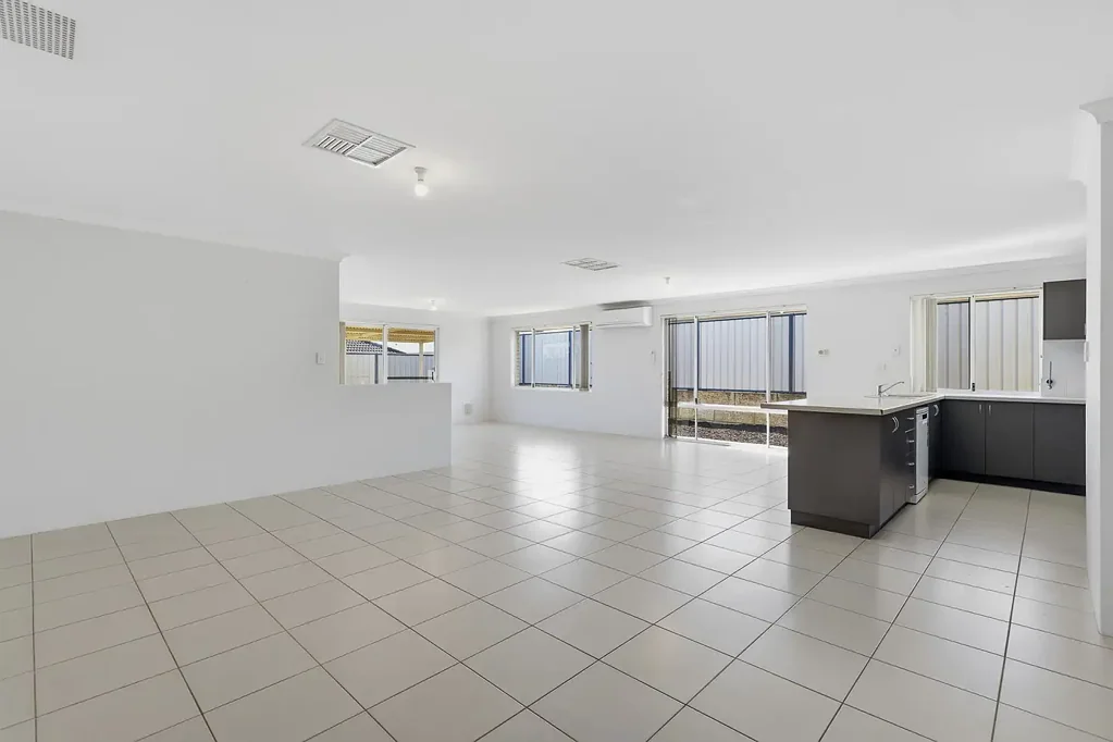 Meadow Springs 4 Bedroom Refreshed Throughout, Spacious 240sqm by Design