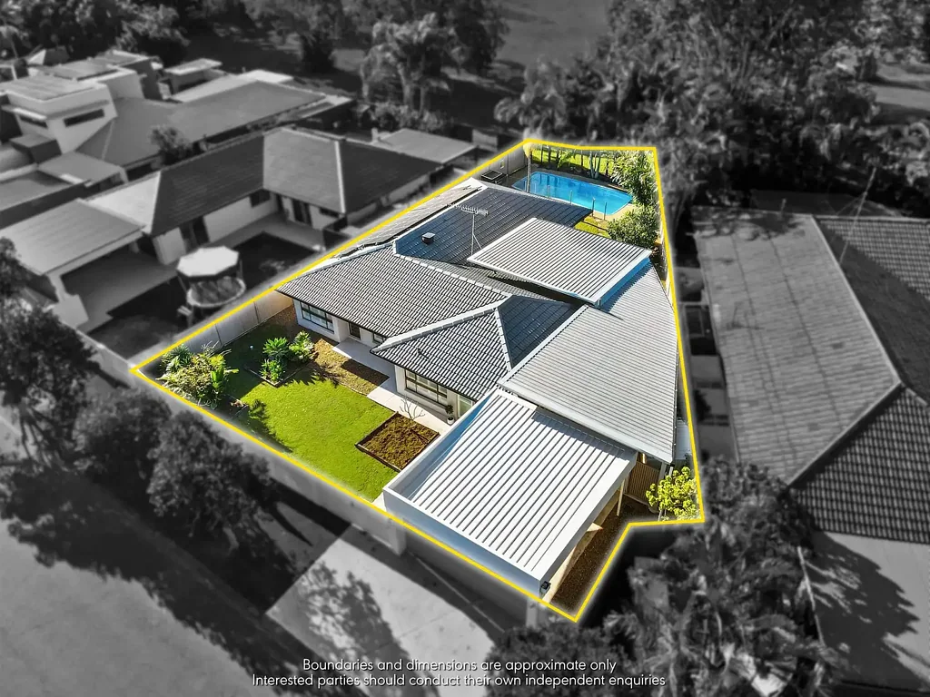 Mermaid Waters 4 Bedroom Effortless Living Meets Exceptional Location