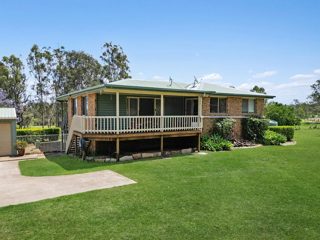 12 Deroydon Court, Adare, QLD 4343