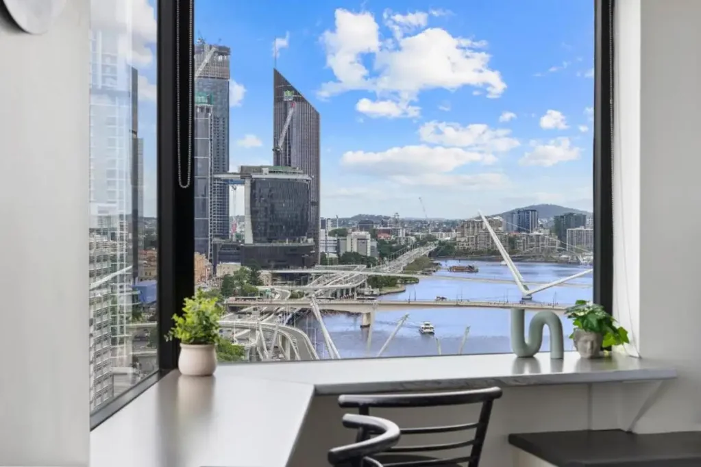 Furnished Apartment with Spectacular Views!