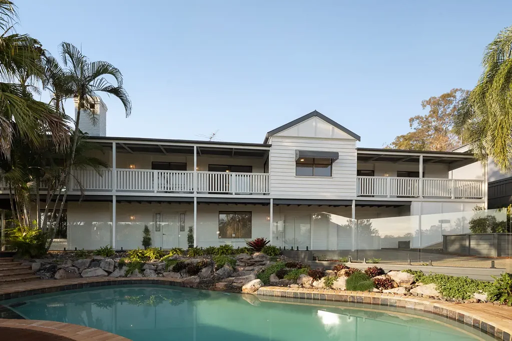 Indooroopilly 6Kwarto Grand Family Estate Offering Space, Privacy and Unrivalled Position