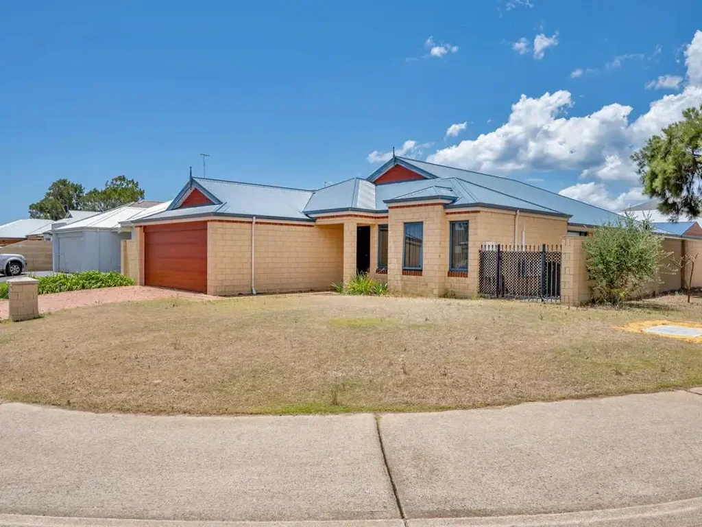 Coastal Lifestyle in Sought-After Northport Location