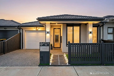 Rockbank 4Moenga Spacious. Stylish. Simply Luxurious.