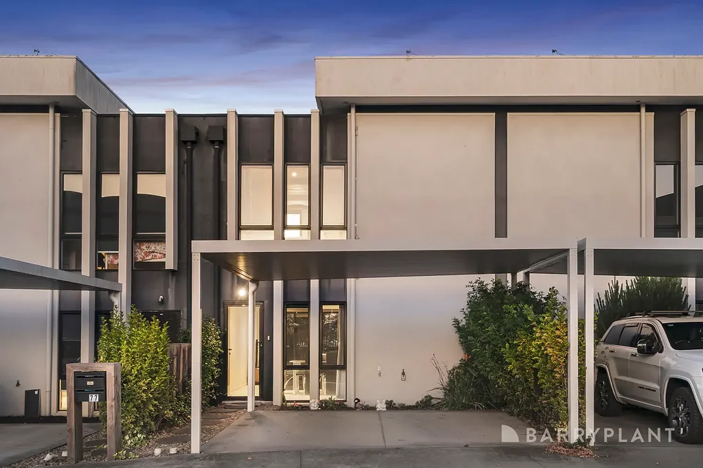 77 Belsay Chase, Chirnside Park, VIC 3116