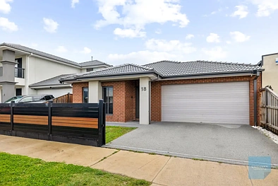 ਬਾਹਰੀ - 18 ART DECO DR, DEANSIDE VIC 3336