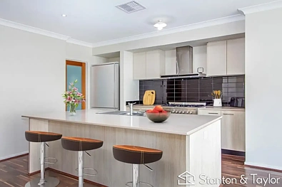 13 Jaeger Street, Cranebrook, NSW 2749, 4 침실, 2 욕실, House