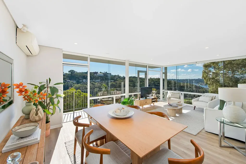 Cammeray 2房 270°壮丽海景 玻璃环绕生活区 Bosch Miele高端电器 无共用墙宁静奢居 Stylish northeast-facing living with sweeping wraparound views