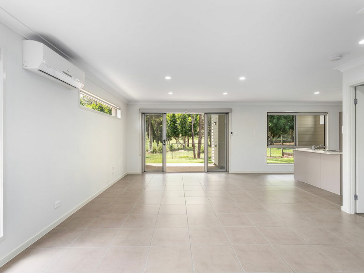 30 OAKVIEW CCT, BROOKWATER QLD 4300, 0 غرف, 0 حمامات, House