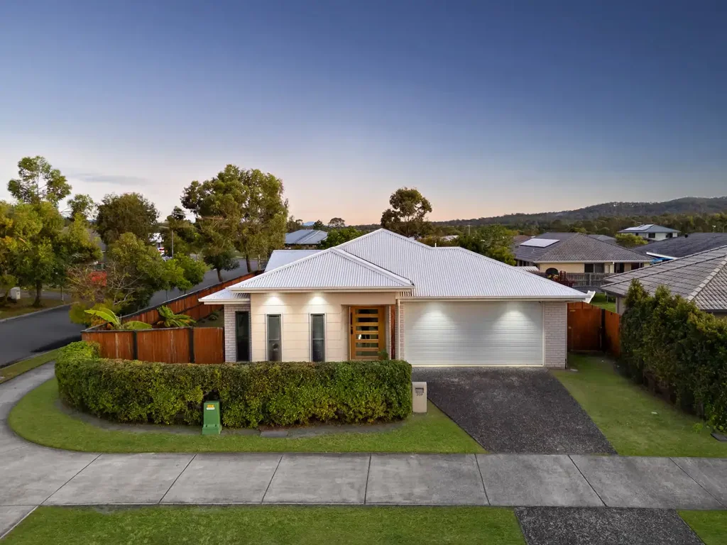 Yarrabilba 4 Bedroom Modern Family Living with Space, Style & Comfort in the Heart of Yarrabilba
