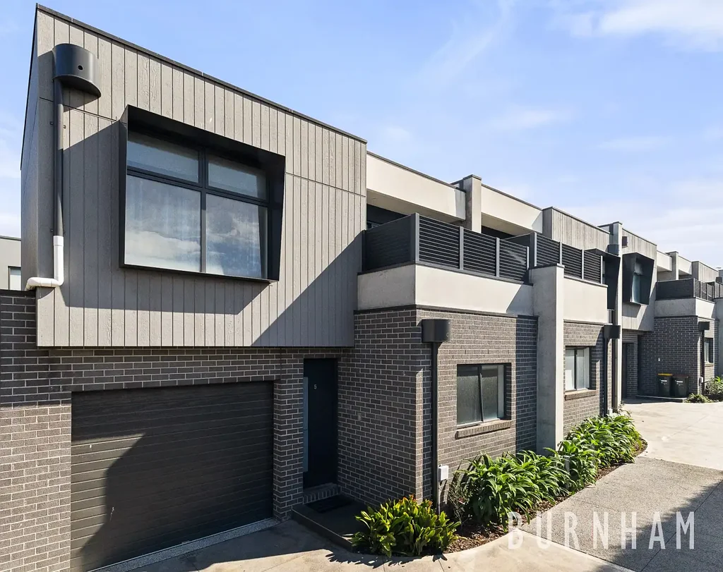 Niddrie 2 Bedroom Modern Luxury & Privacy in Prime Niddrie Location