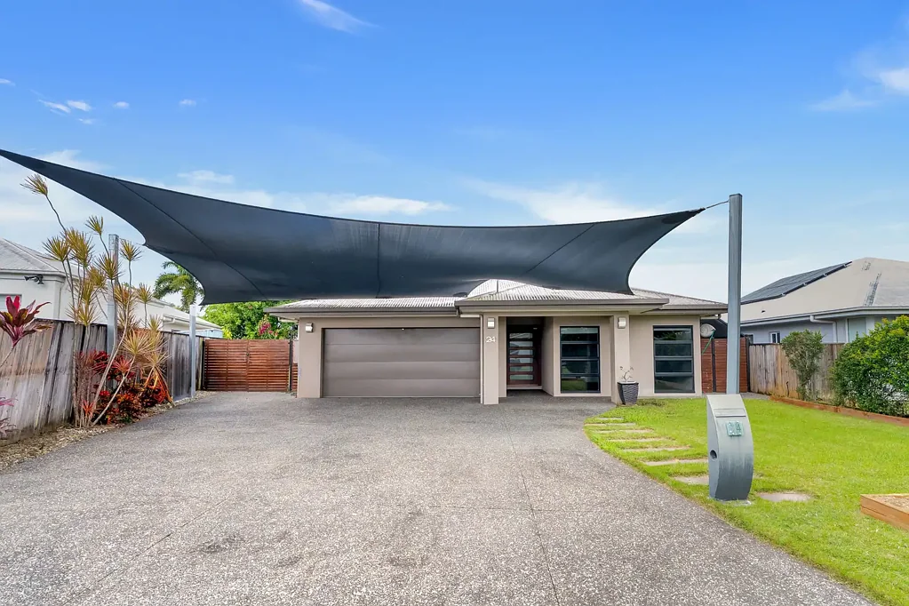 Trinity Beach 3房  Spacious Family Home