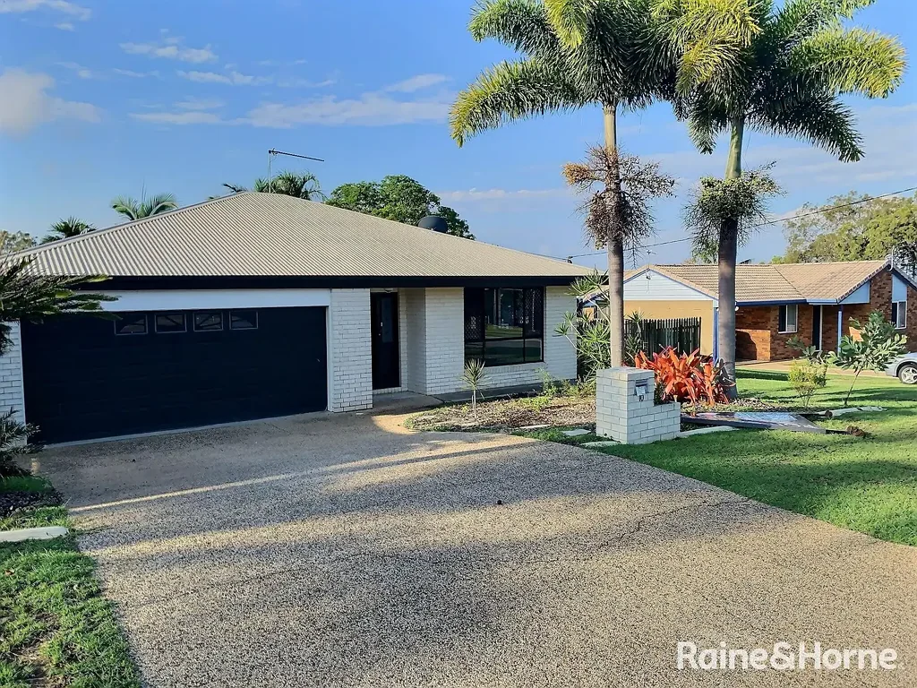10 Rosslyn Close, Clinton, QLD 4680