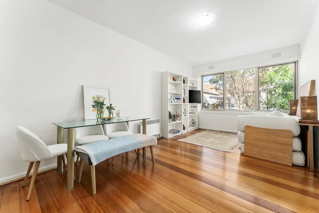 Toorak 1Kwarto Inner Urban oasis in the heart of Toorak. Blue-chip investment (6.5%+ rental yield potential).