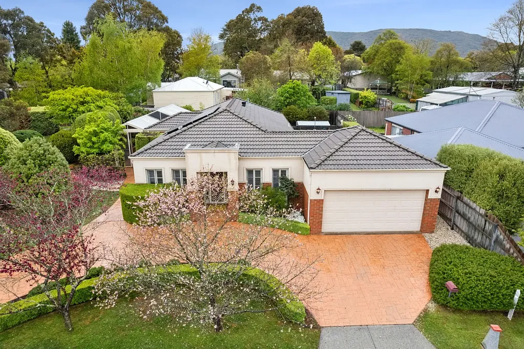 1 Glenice Court, Woodend, VIC 3442