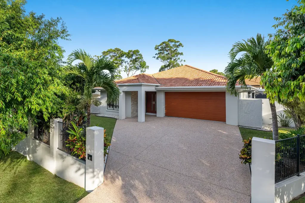 8 Creswick Close, Manly West, QLD 4179