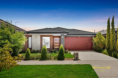 Aintree 5 Slaapkamer “A New Benchmark of Luxury Living in the Heart of Woodlea”