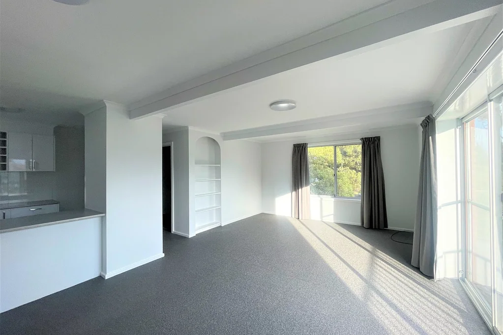 Fully Renovated 2 Bedroom Unit - Short Stroll To Lindisfarne Village