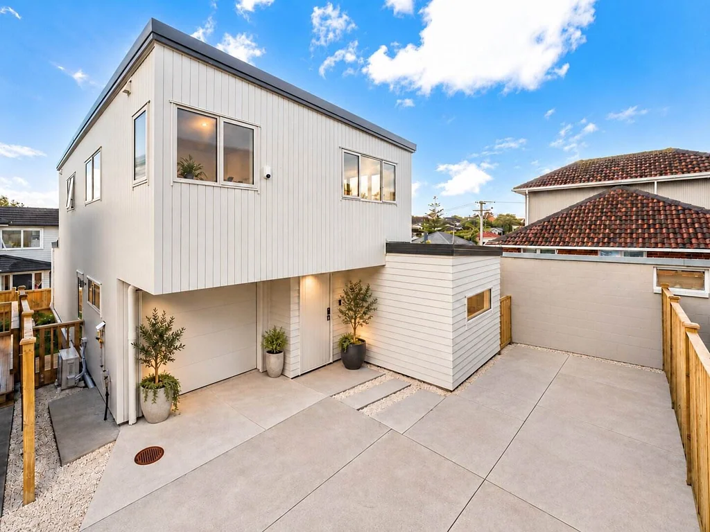 Belmont 4침실 Walking Distance to Schools - Must Sell!