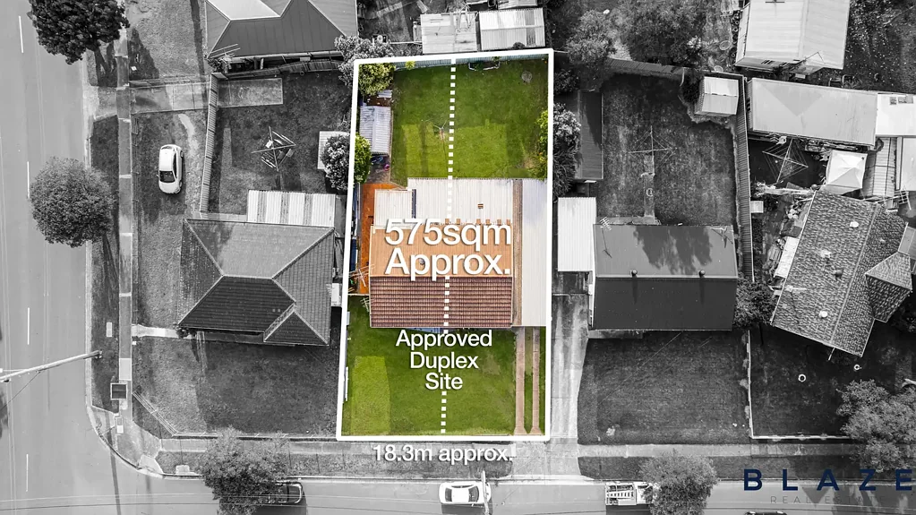 Sadleir 4房 转角地块 575平宽地 四卧两卫 现代翻新 近购物中心 高速便捷 APPROVED DUPLEX SITE