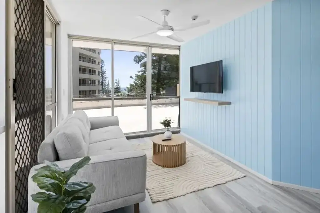 Surfers Paradise 2침실 Beachside Beauty - Ocean Views and Renovated with Large 61sm Courtyard
