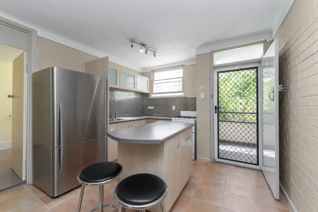 2 Bedroom Unit - Secure Complex