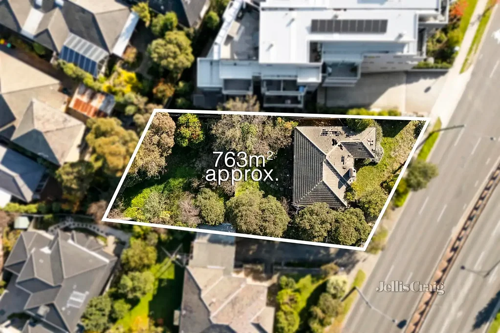 Bulleen 3कमरा Premium Development Opportunity 763m2 (Approx.) DD08, RGZ2