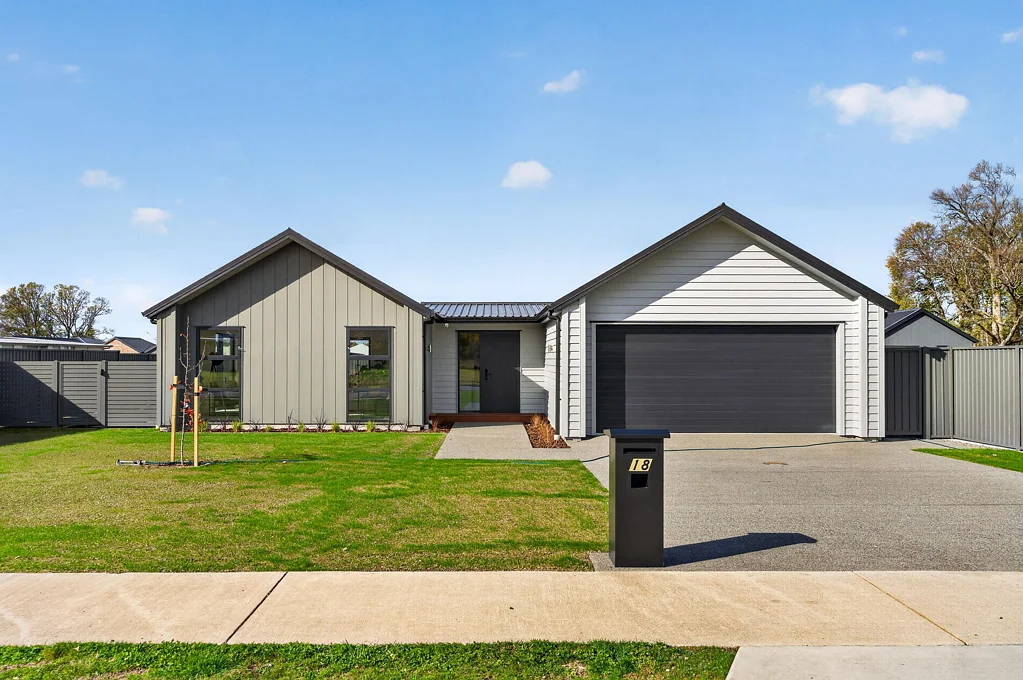Masterton 3બેડરૂમ Brand New in West Bush! BEO $985,000