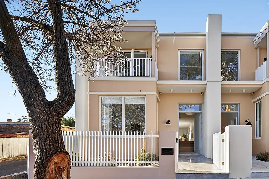 Petersham 5ਬੈੱਡਰੂਮ A Modern Masterpiece in an Enviable Petersham Pocket
