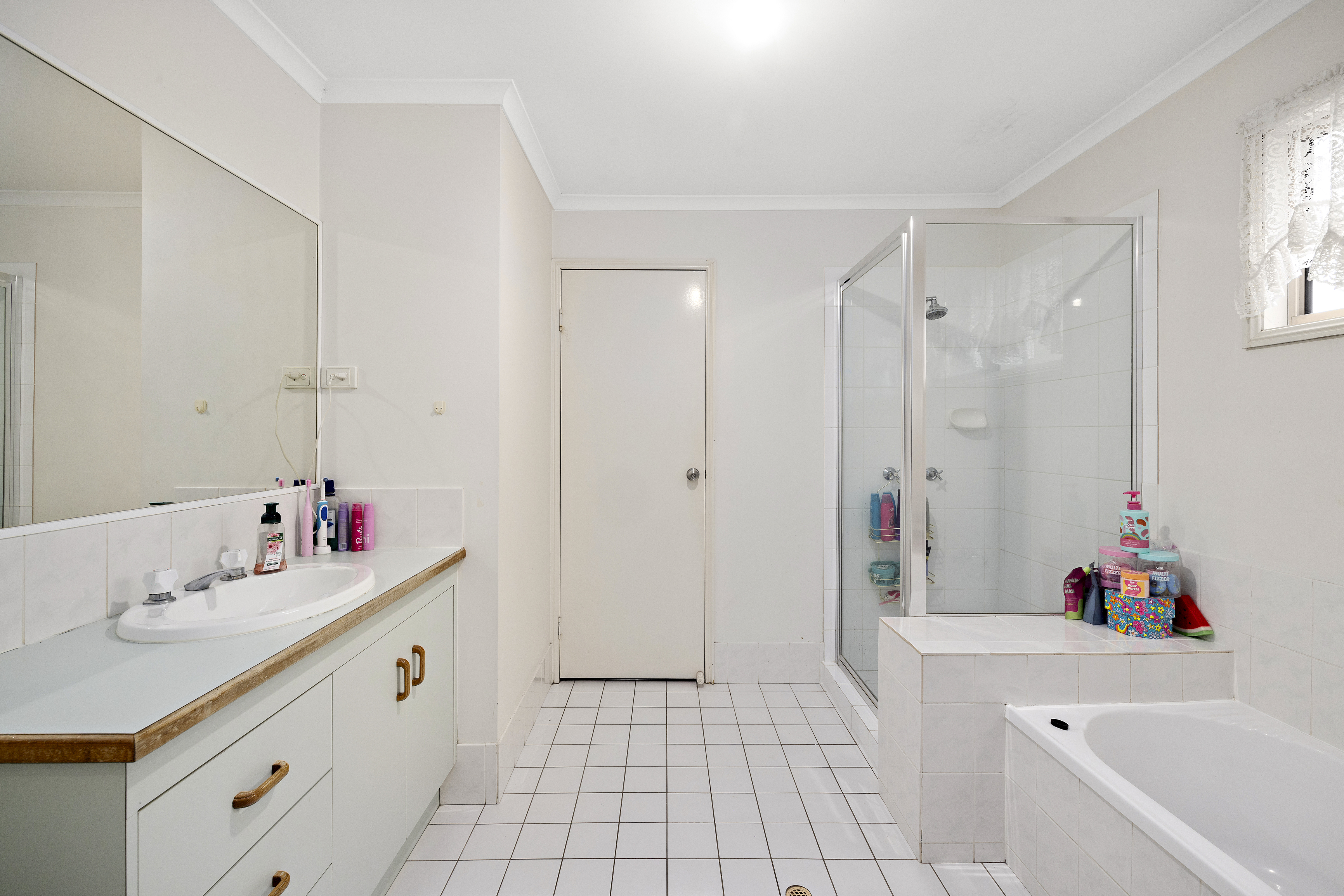 VICTORIA GARDENS UNIT 62 51-61 BOWEN ST, CAPALABA QLD 4157, 0部屋, 0バスルーム, Townhouse